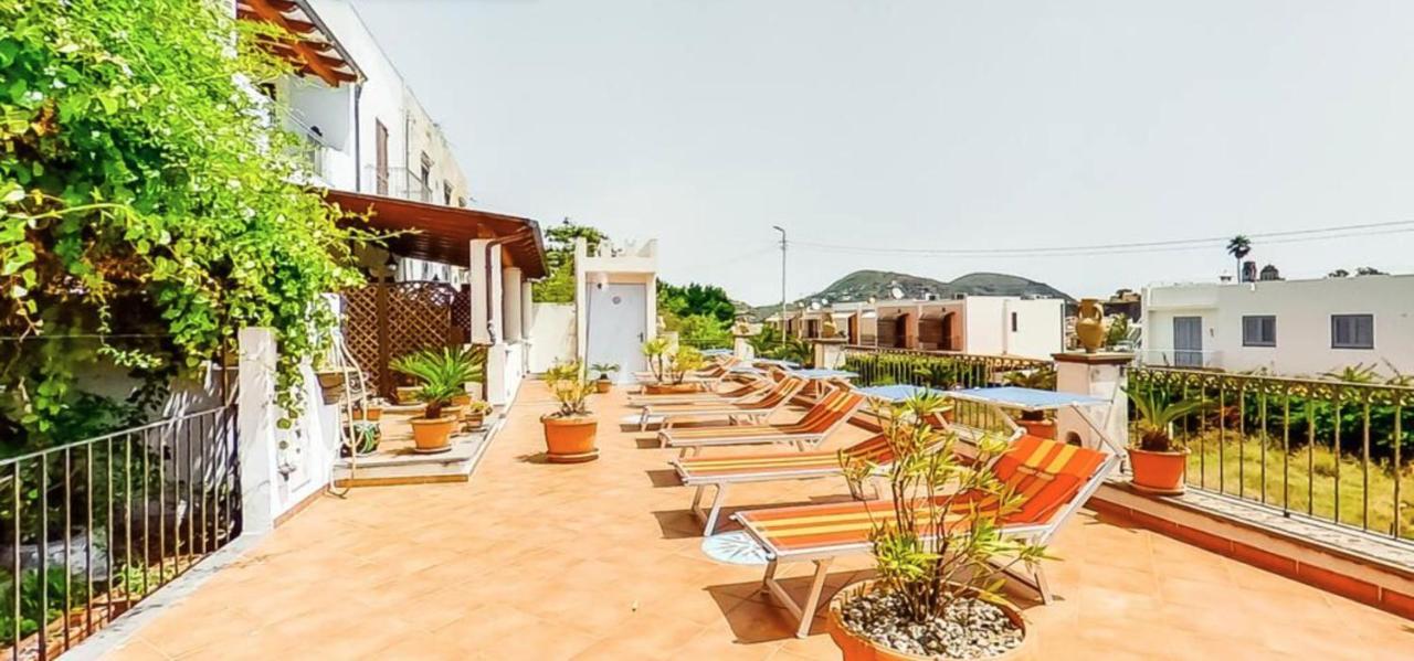 Casa Vacanza Artemis ลีปารี ภายนอก รูปภาพ
