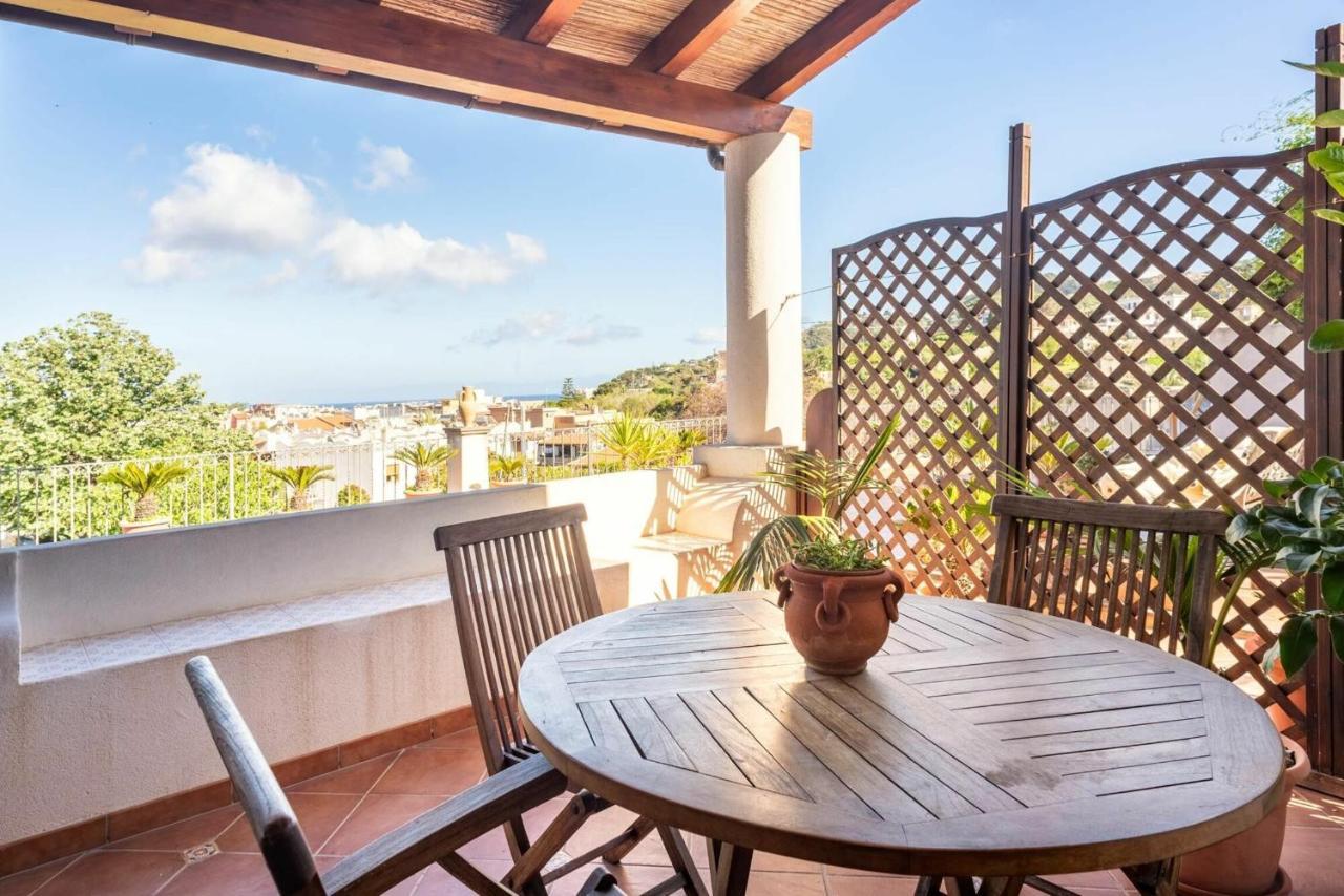 Casa Vacanza Artemis ลีปารี ภายนอก รูปภาพ