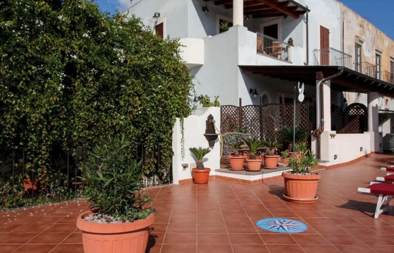 Casa Vacanza Artemis ลีปารี ภายนอก รูปภาพ