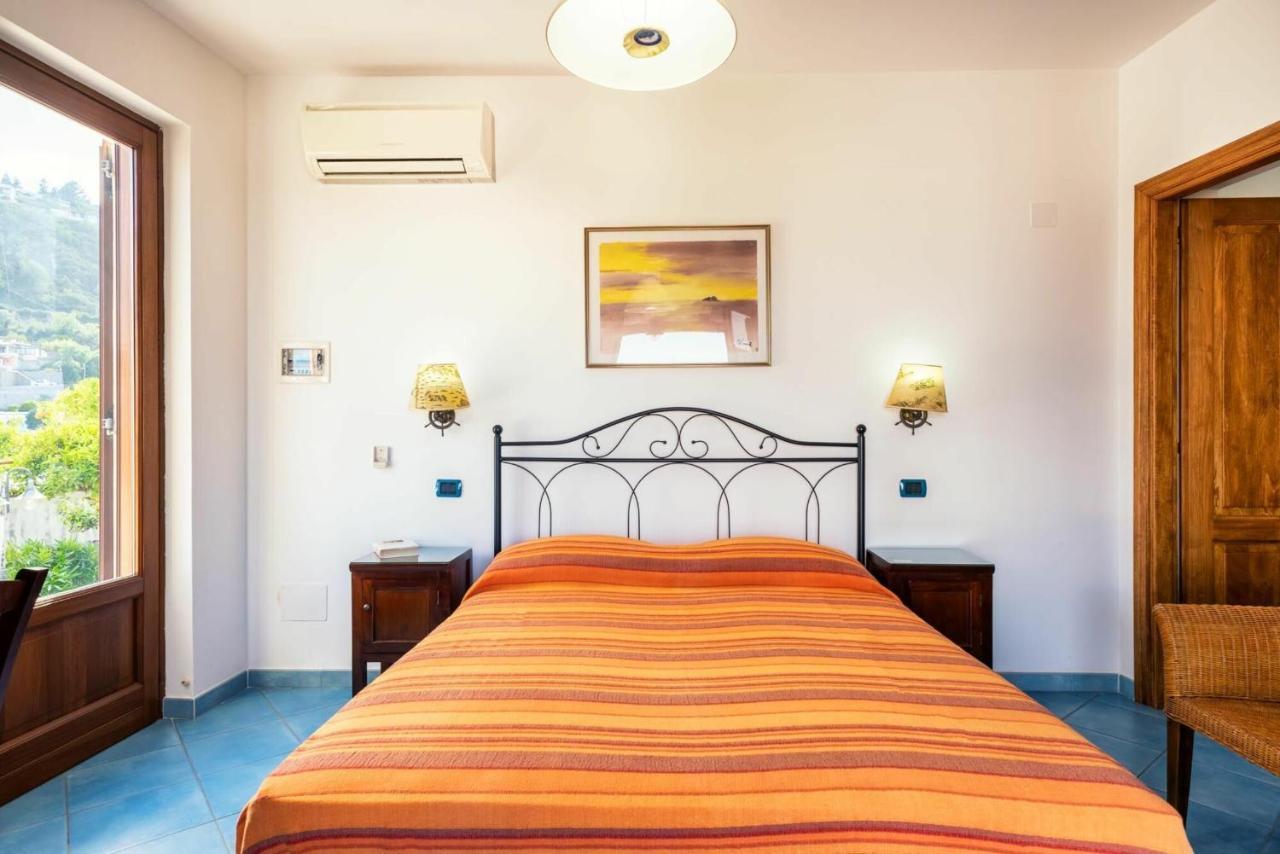 Casa Vacanza Artemis ลีปารี ภายนอก รูปภาพ