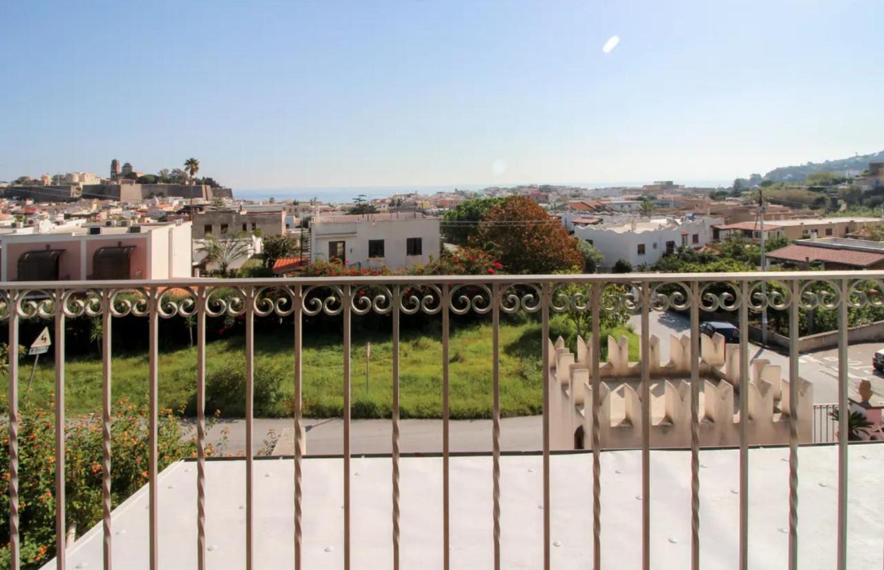 Casa Vacanza Artemis ลีปารี ภายนอก รูปภาพ
