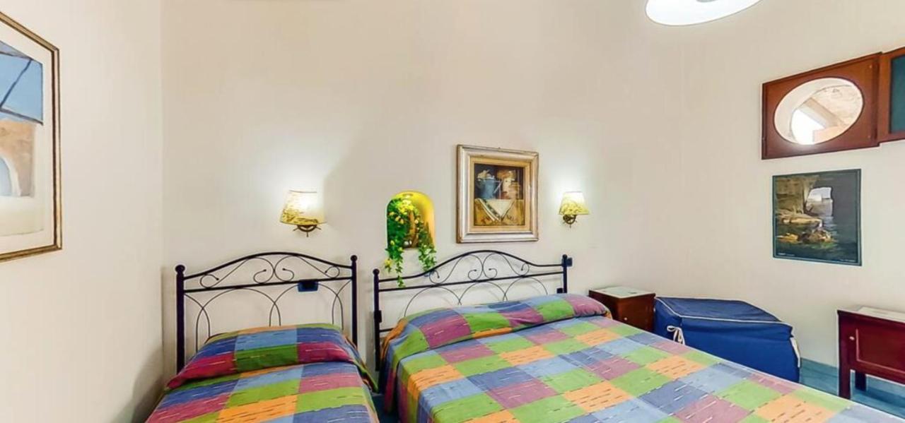 Casa Vacanza Artemis ลีปารี ภายนอก รูปภาพ