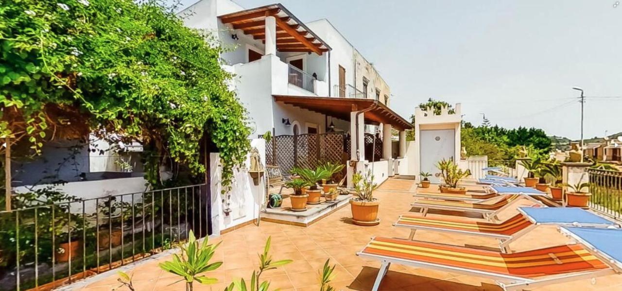 Casa Vacanza Artemis ลีปารี ภายนอก รูปภาพ
