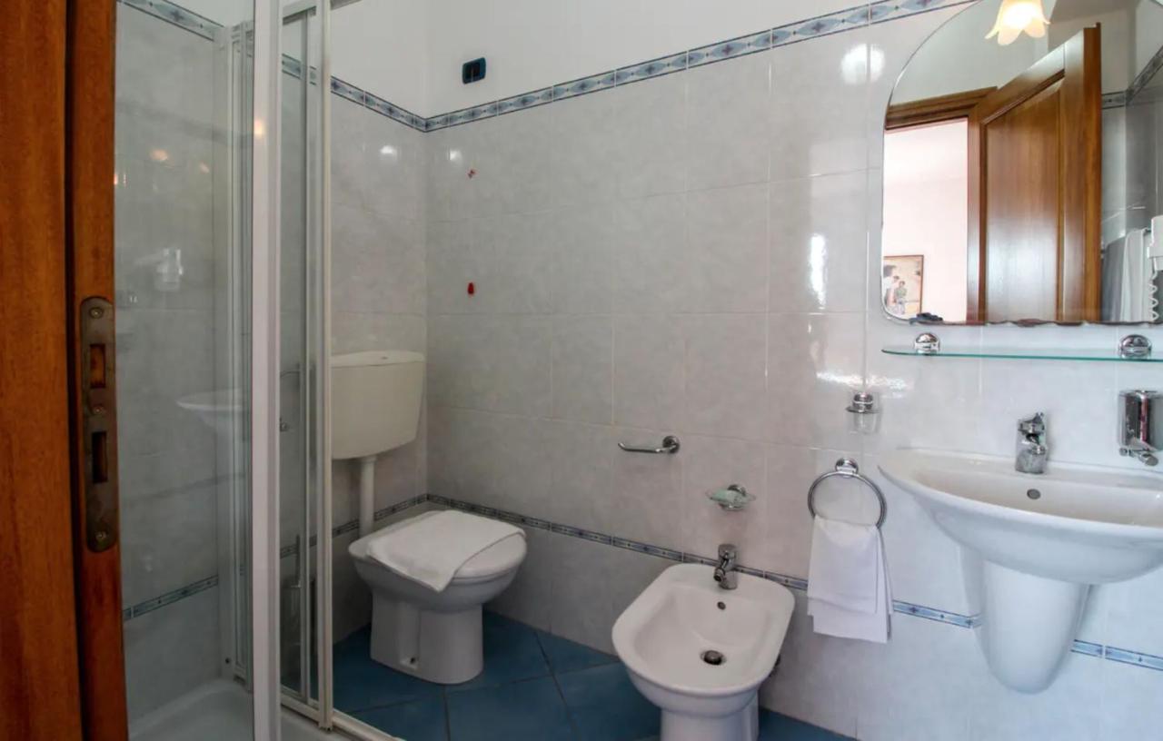 Casa Vacanza Artemis ลีปารี ภายนอก รูปภาพ